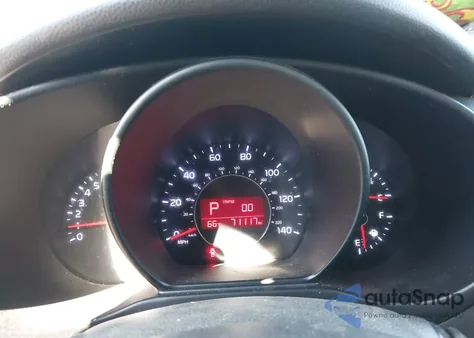 2016 Kia Soul + z USA, uszkodzony, nr VIN KNDJP3A55G7335915